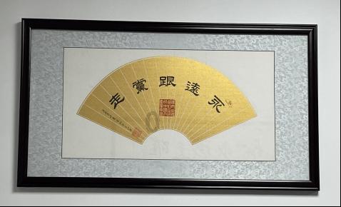 谷歌pixel8a包装盒曝光，配备双后置摄像头